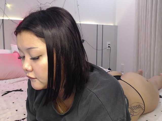 MomoMoonxxx live cam on BongaCams