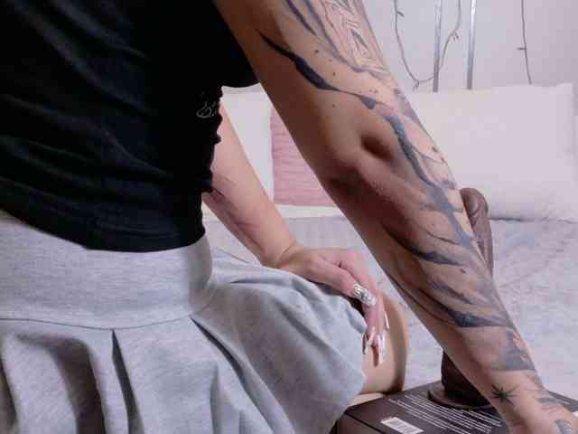 MomoMoonxxx webcam