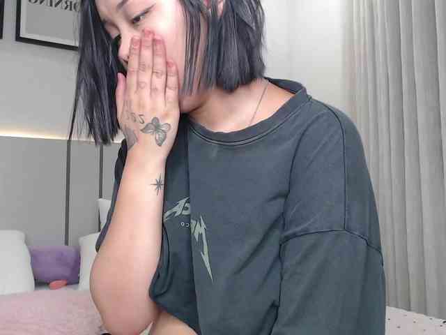 MomoMoonxxx webcam