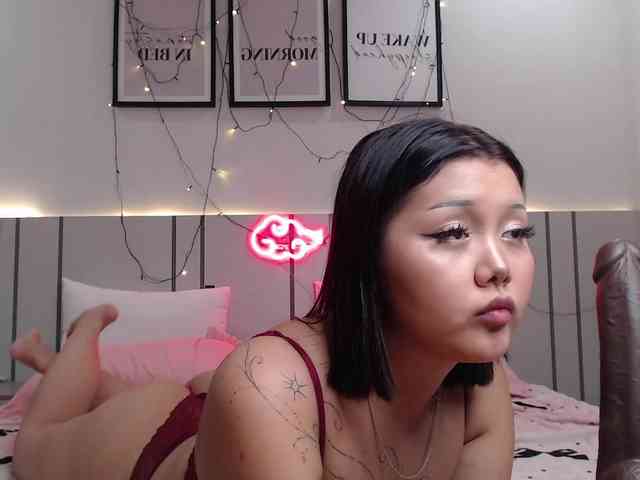 Модель: momomoonxxx