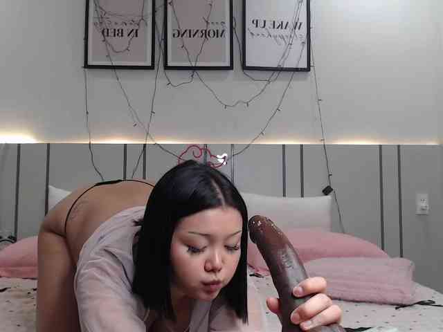 MomoMoonxxx Live Webcam on BongaCams