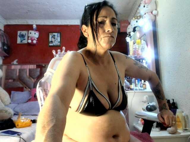 Sammy-candy live cam on BongaCams