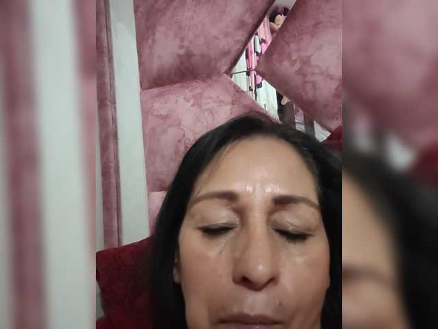 Sammy-candy, en directo ahora en BongaCams