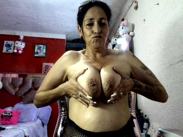 Sammy-candy live cam on BongaCams