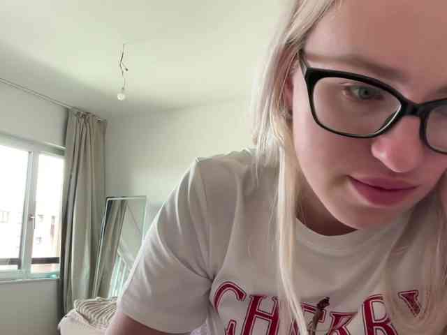 WorldClassBae webcam
