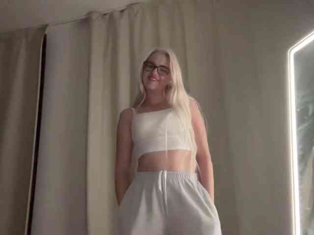 WorldClassBae webcam