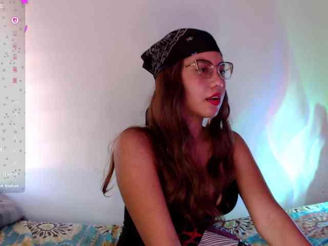 LolaGibson webcam