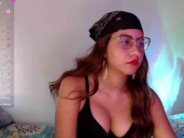 LolaGibson webcam