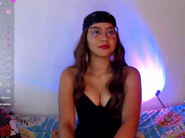 LolaGibson webcam