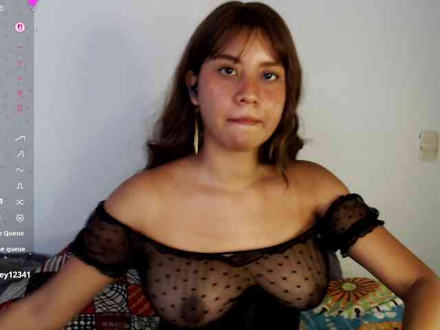 LolaGibson webcam
