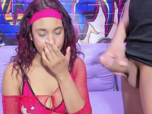 daring-latinaviip live cam on BongaCams