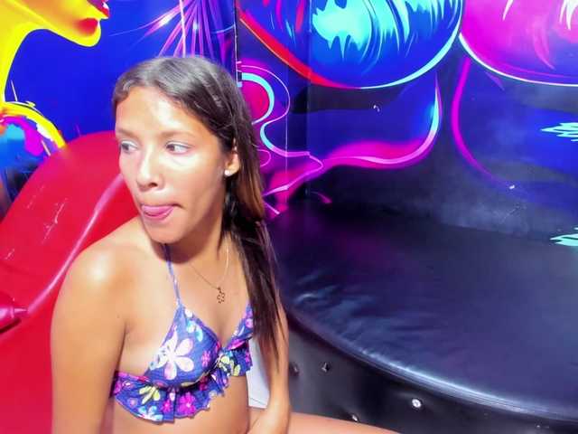 daring-latinaviip