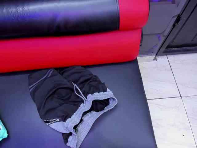 daring_latinavip webcam