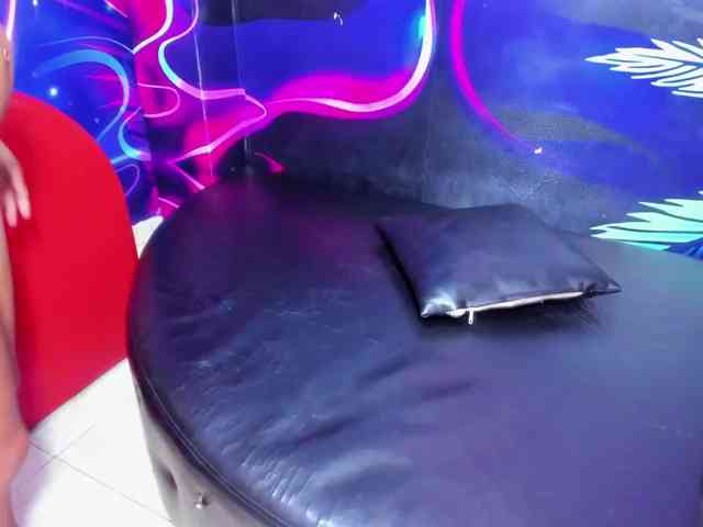 daring_latinavip webcam