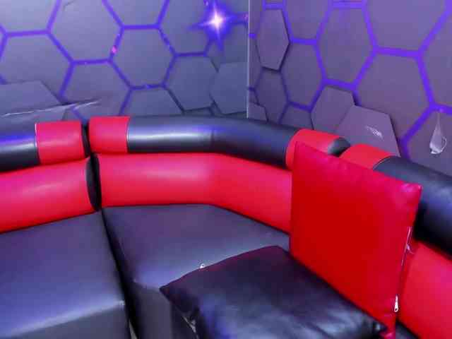 daring_latinavip webcam