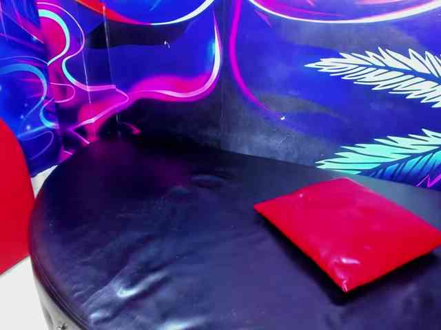 daring_latinavip webcam