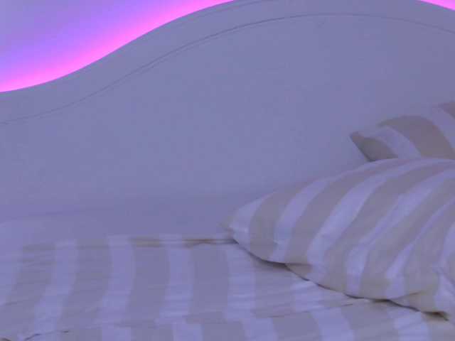 LiliKittenXO live cam preview