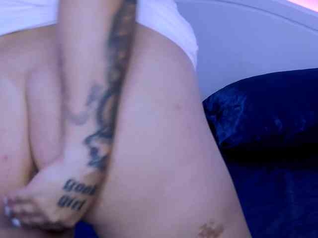LiliKittenXO webcam