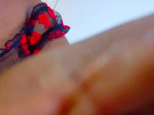 ebony-suggarmommy1 live cam on BongaCams