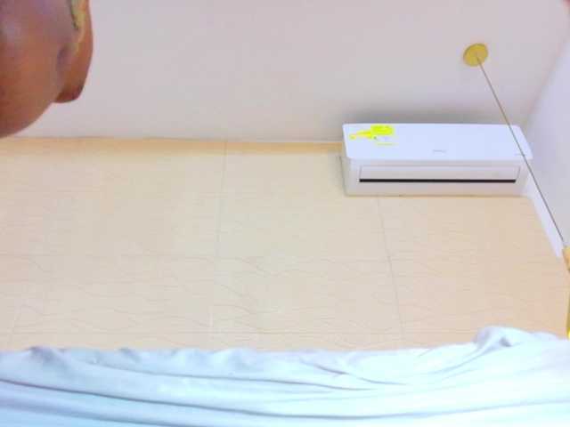 ebony-suggarmommy1 live cam on BongaCams