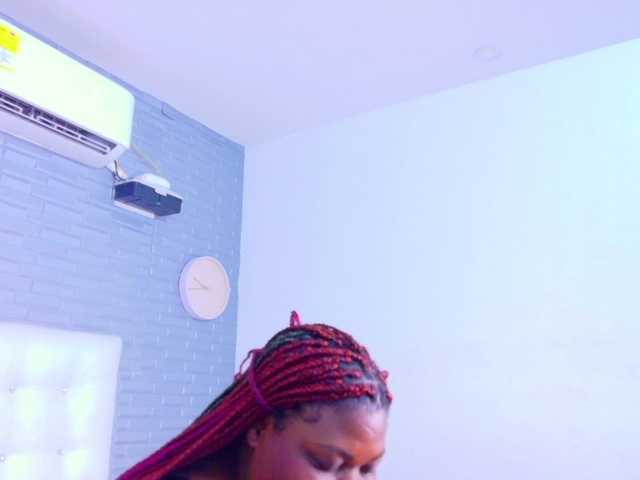 ebony-suggarmommy1 live webcam show
