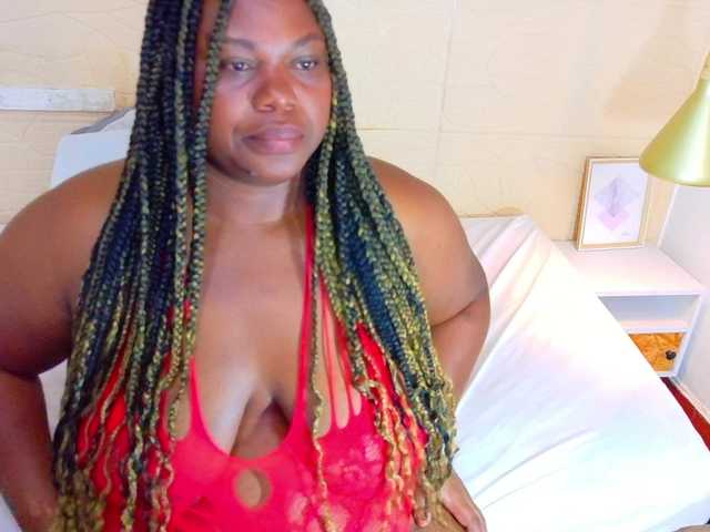 ebony-suggarmommy1 live cam on BongaCams
