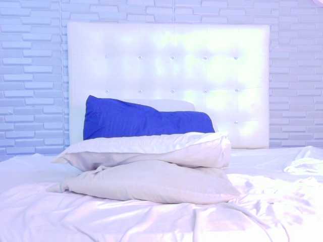 ebony-suggarmommy1 live cam on BongaCams