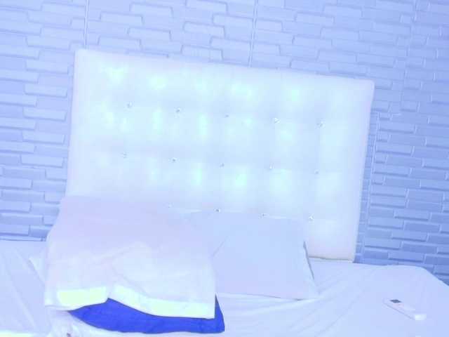 ebony-suggarmommy1 live webcam show