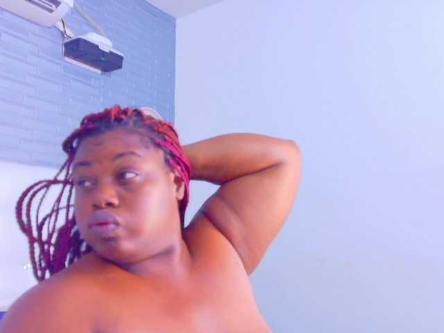 ebony-suggarmommy1 live webcam show