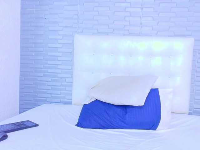 ebony-suggarmommy1 live webcam show