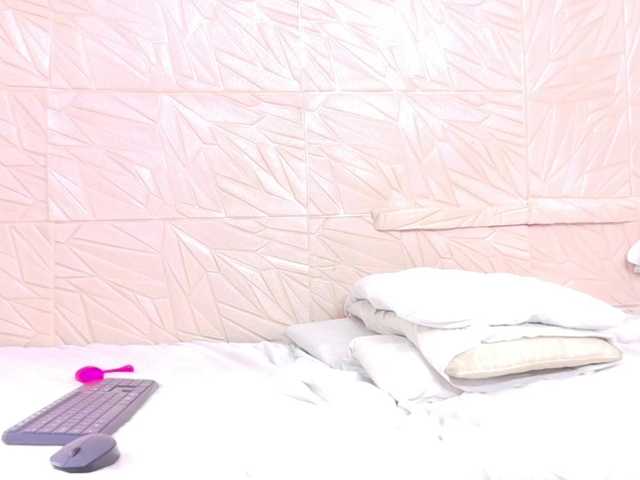 ebony-suggarmommy1 live cam on BongaCams