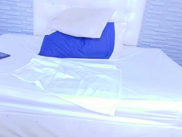 ebony-suggarmommy1 live webcam show