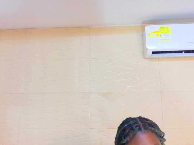 ebony-suggarmommy1 live cam on BongaCams
