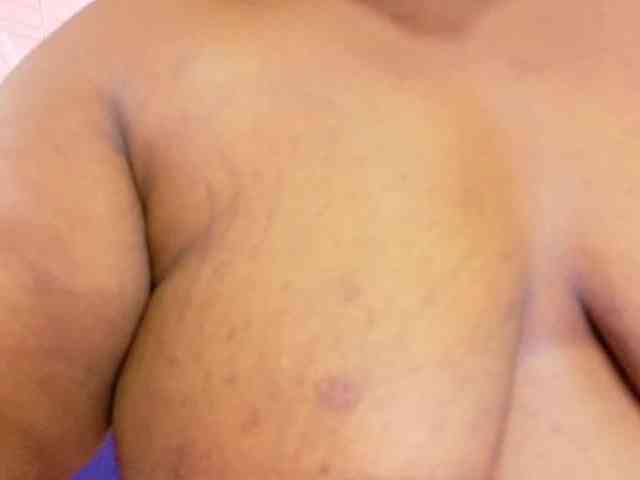 ebony-suggarmommy1 webcam