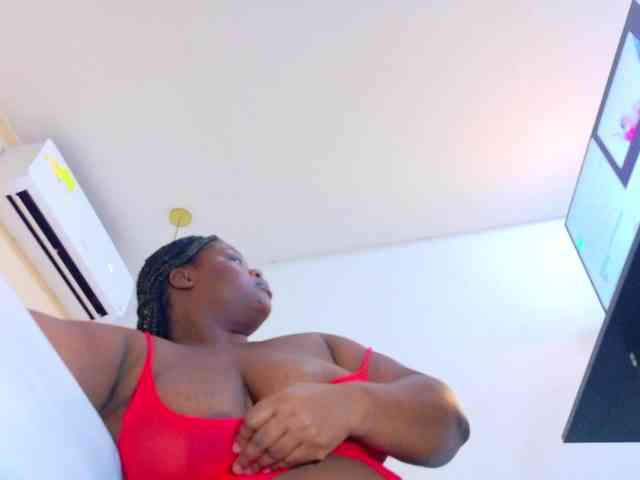 ebony-suggarmommy1 webcam