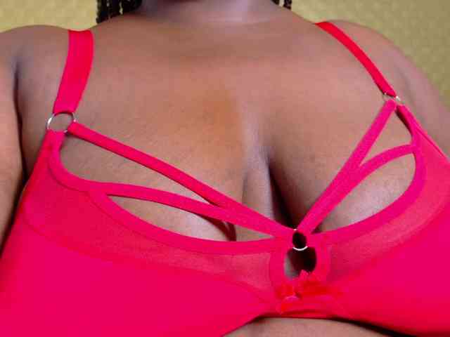ebony-suggarmommy1 webcam