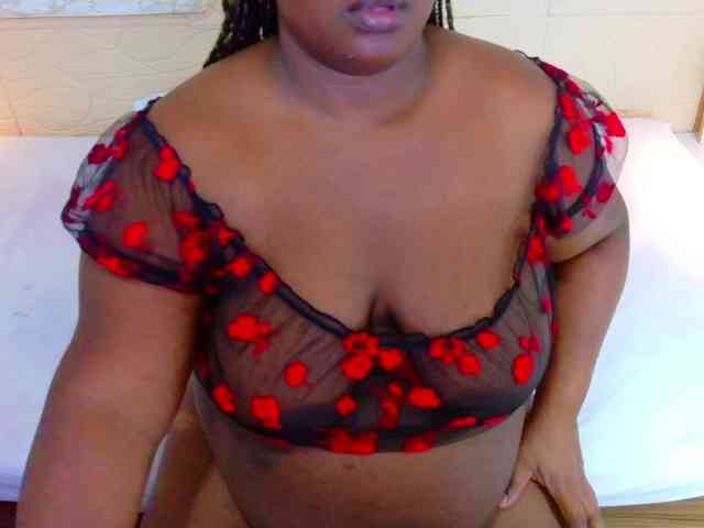 ebony-suggarmommy1 webcam