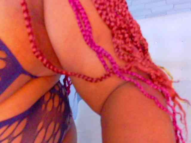 ebony-suggarmommy1 webcam