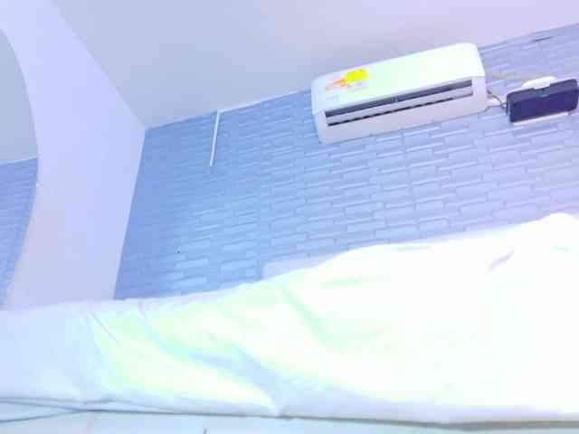 ebony-suggarmommy1 webcam