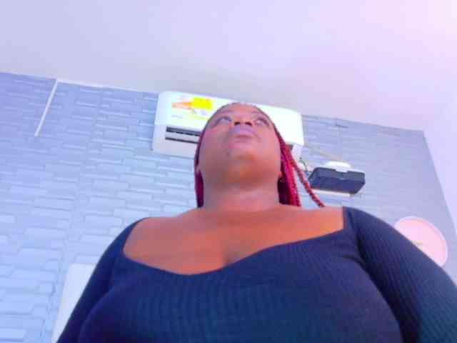 ebony-suggarmommy1 webcam
