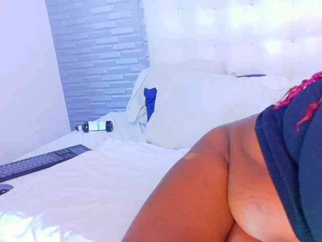 ebony-suggarmommy1 webcam