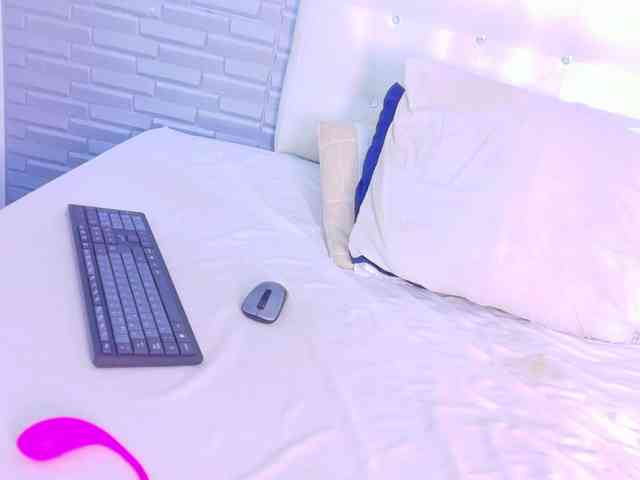 ebony-suggarmommy1 webcam