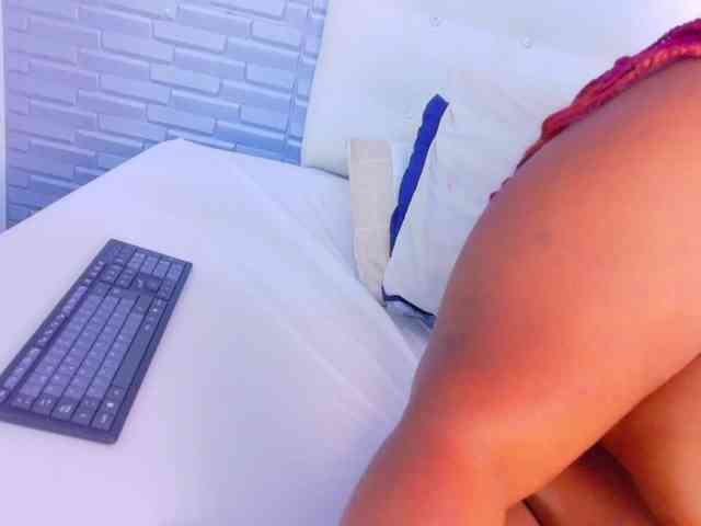 ebony-suggarmommy1 webcam