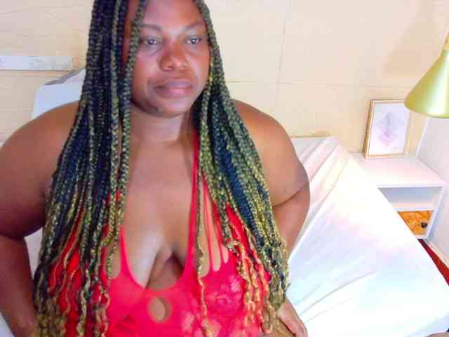 ebony-suggarmommy1 webcam