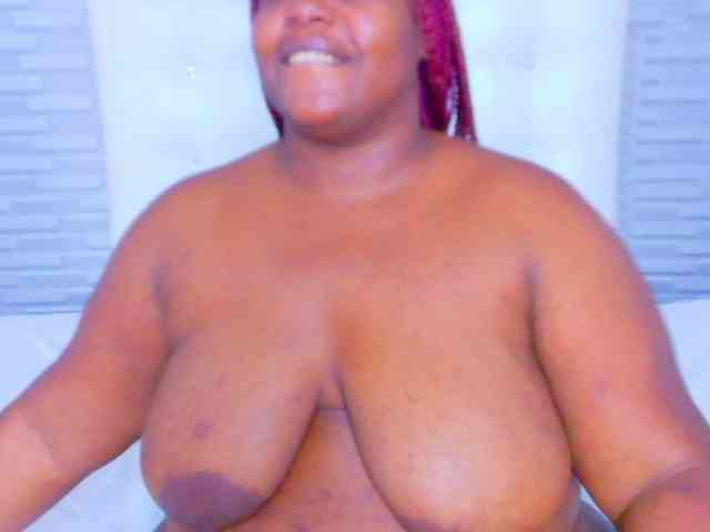 ebony-suggarmommy1 webcam