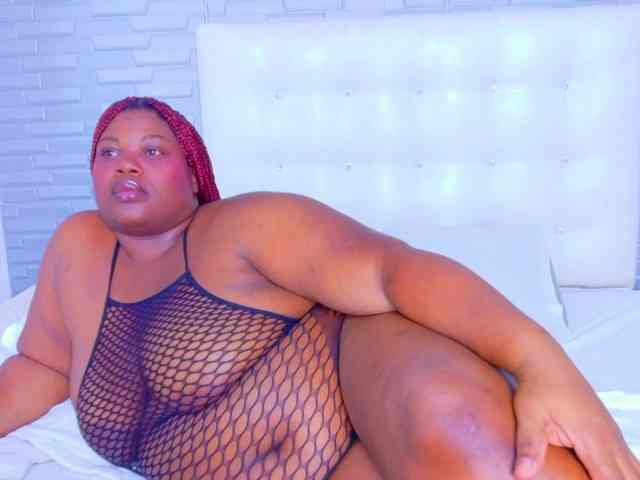 ebony-suggarmommy1 webcam