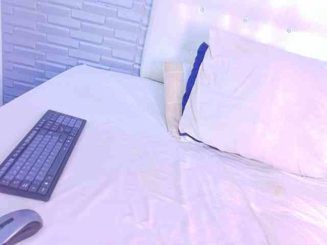 ebony-suggarmommy1 webcam