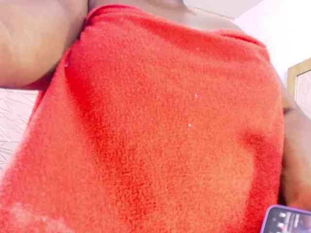 Ebony-suggarmommy1's cam show statistics and live stream