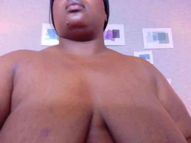 ebony-suggarmommy1 webcam
