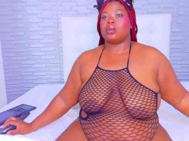ebony-suggarmommy1 webcam